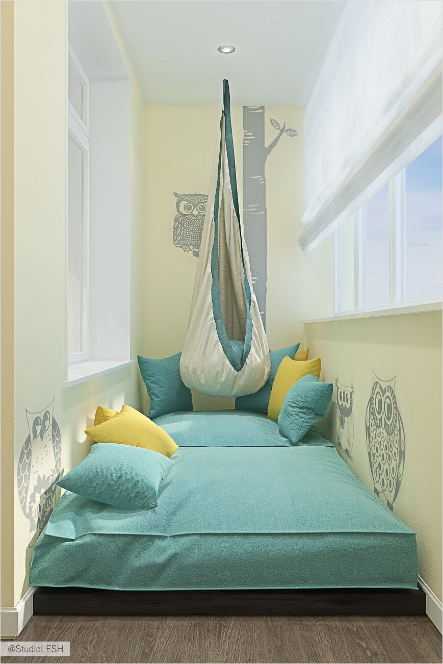 Детская зона отдыха на балконе 