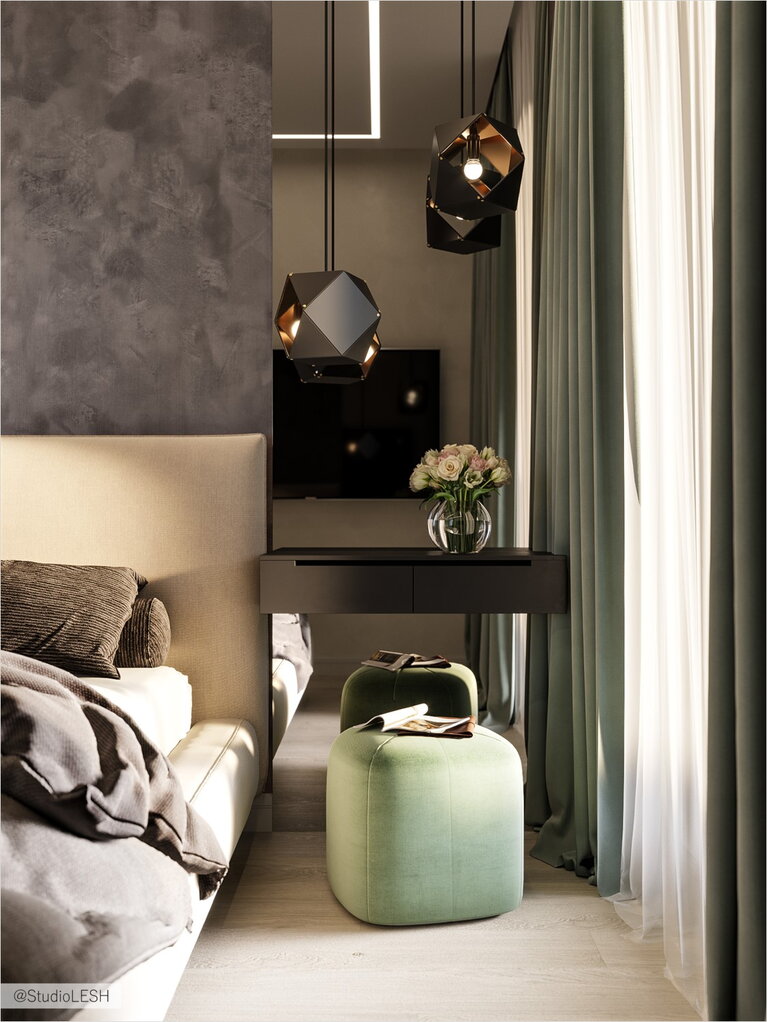 Столик для дамы в спальне