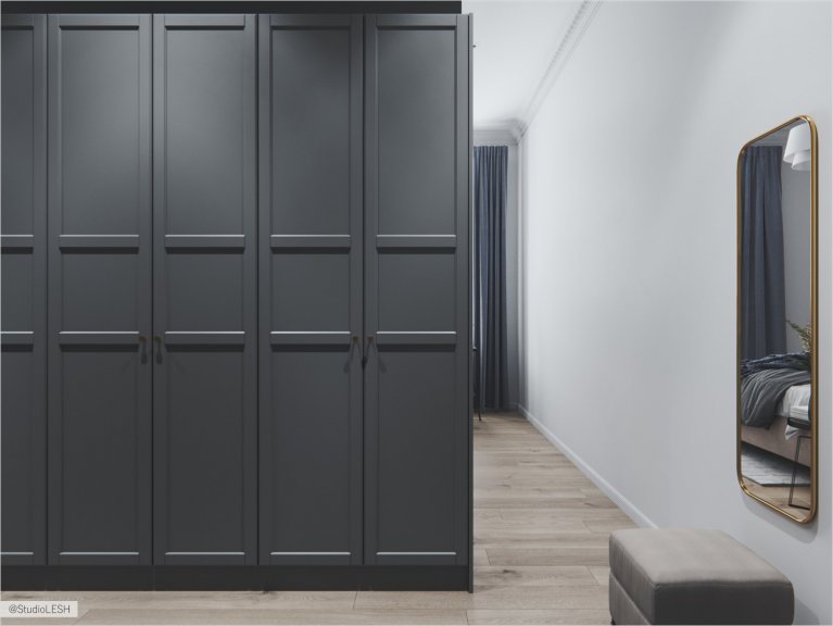 Закрытая система хранения в гардеробной зоне в спальне