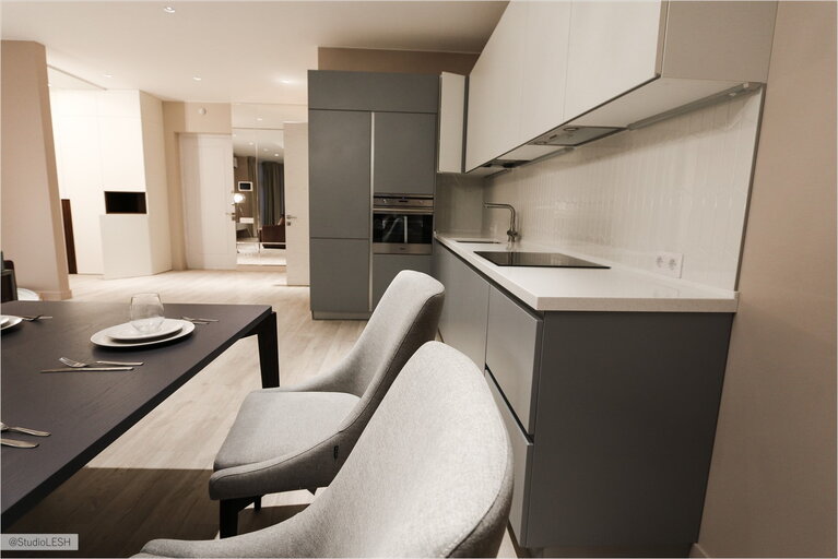 Угловая кухня в светлых оттенках