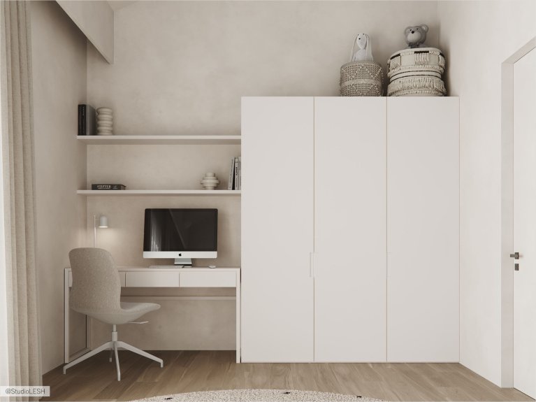 Интерьер современной комнаты с белым столом, стулом, компьютером, шкафом и полками.