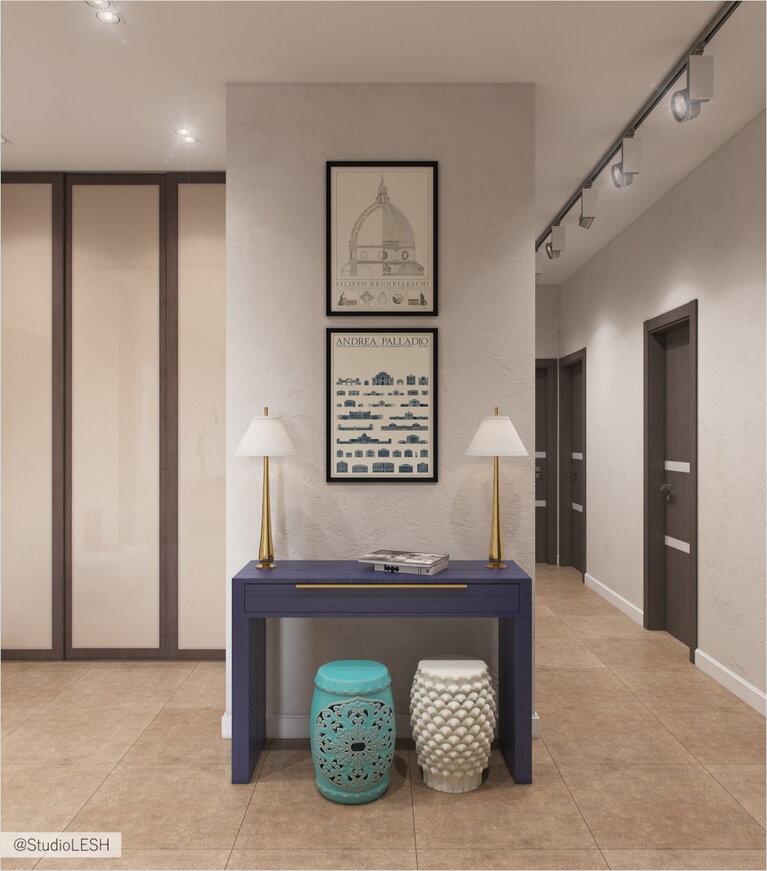 Этнические элементы декора в коридоре