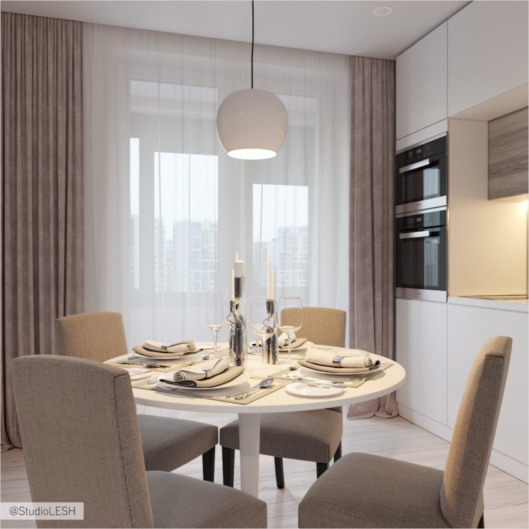 Уютный обеденный стол