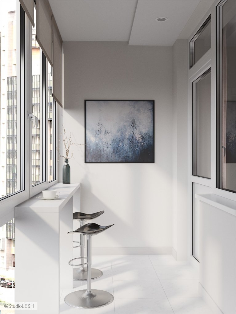 Белый балкон