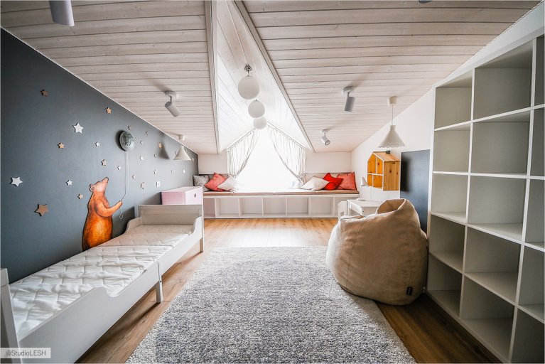 Светлая детская для девочки