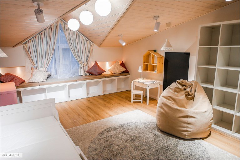 Комната в белом цвете