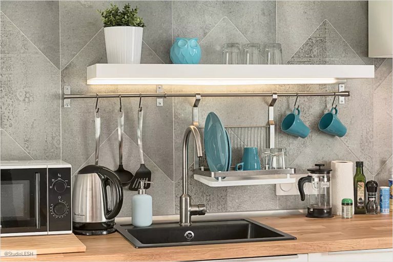 Кухонный фартук из интересной плитки 