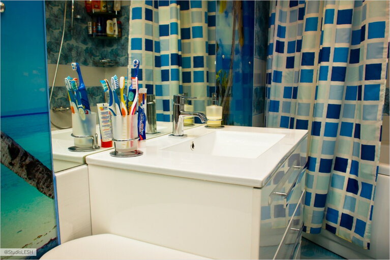 Раковина в ванной 